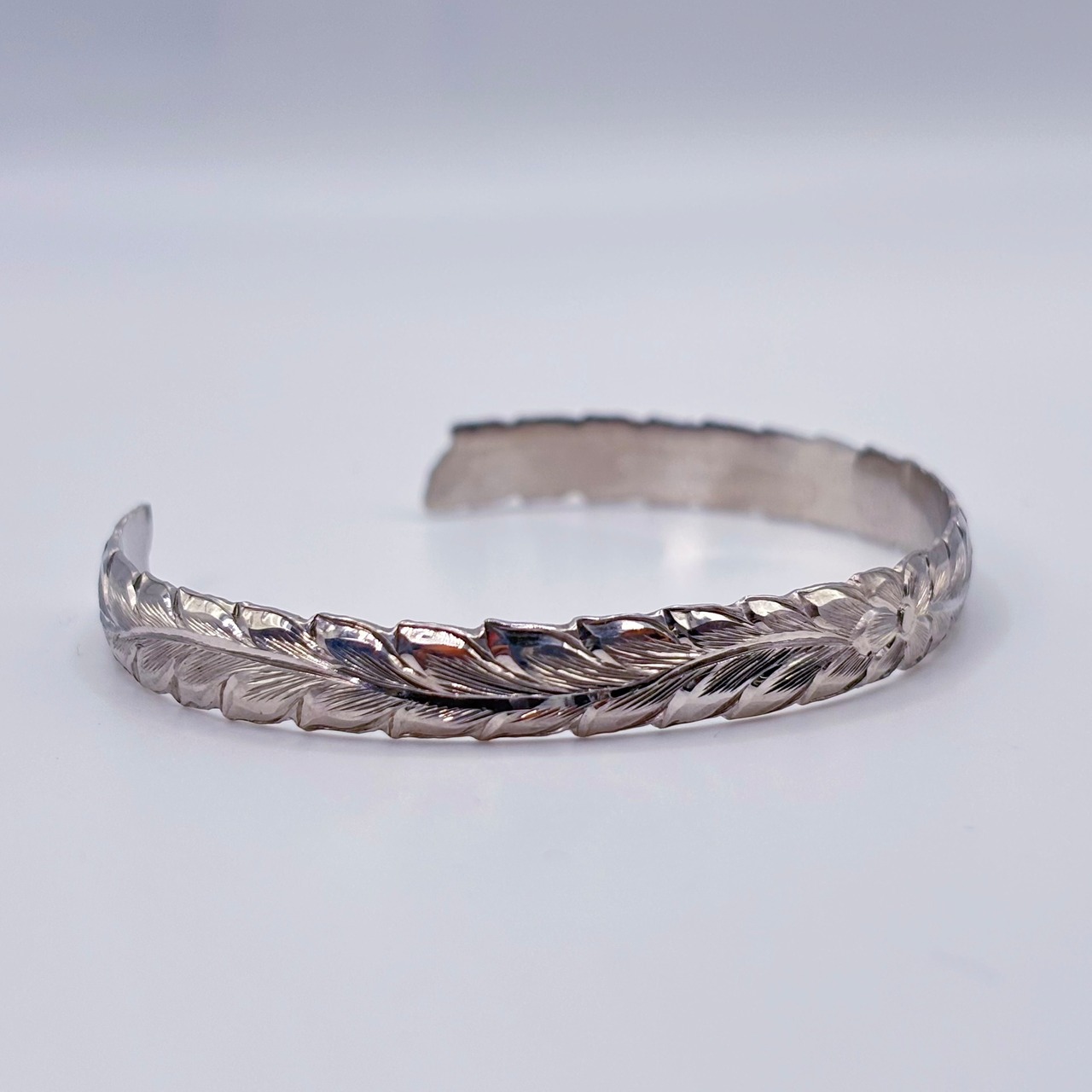 Long Maile Bangle