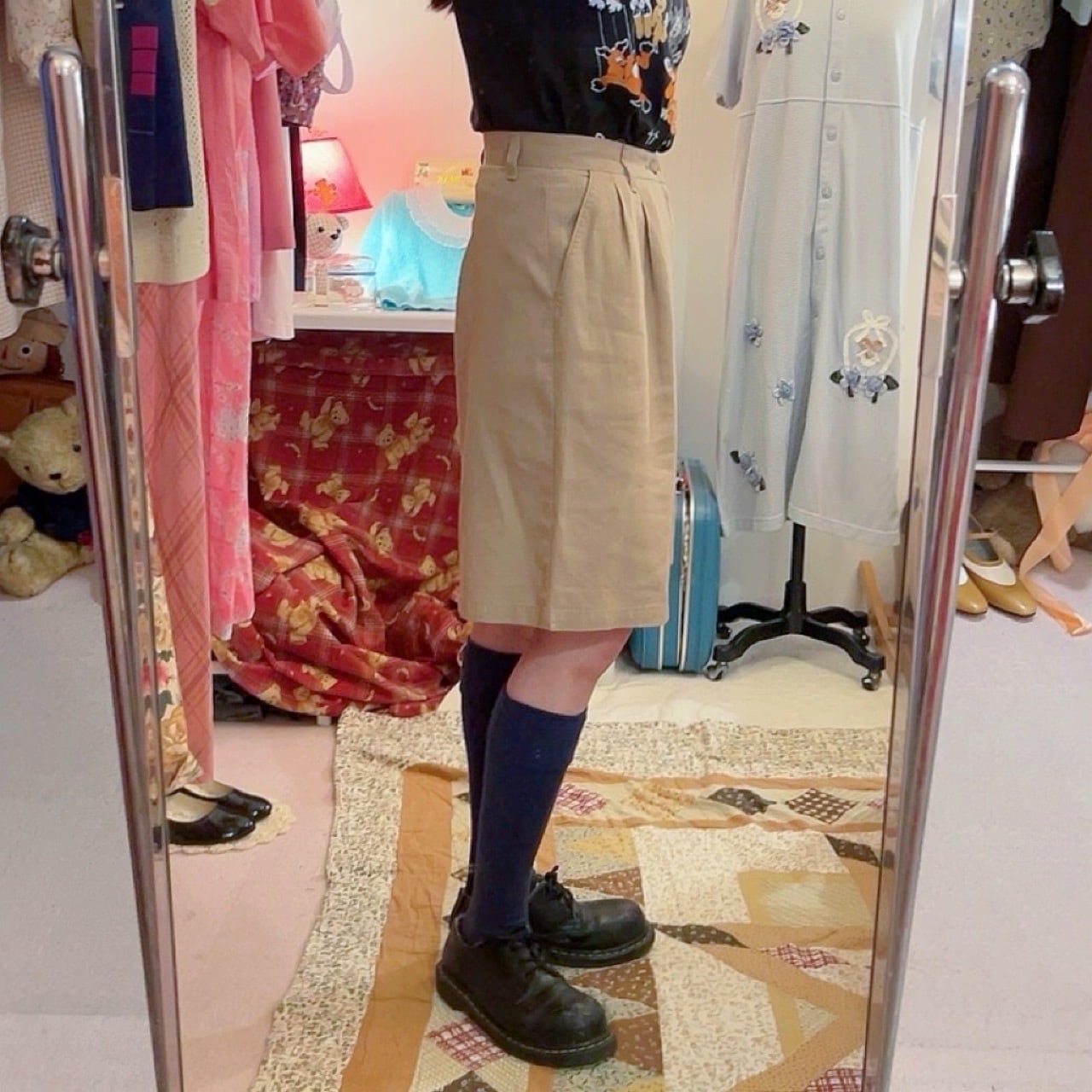 linen beige tuck half pants