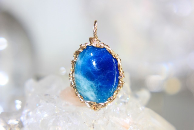 蒼の魔法✨アフガナイトワイヤーアートペンダント