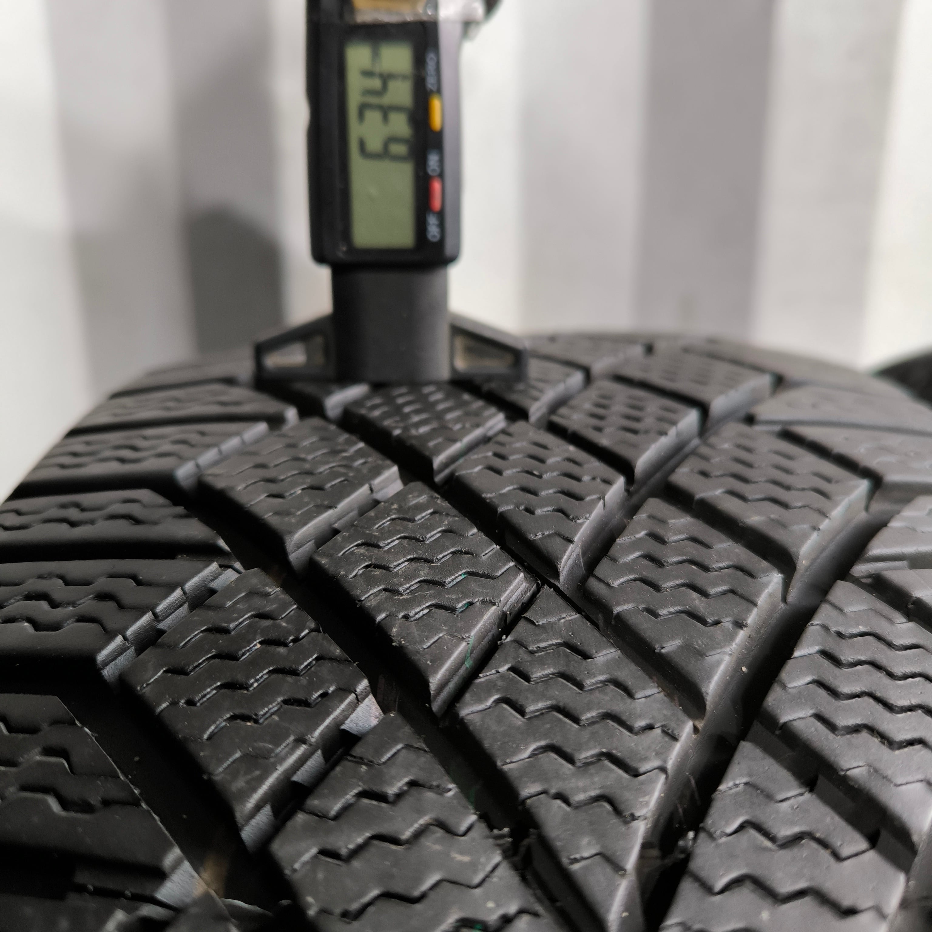 225/55R17 101T Continental VikingContact7 コンチネンタルバイキング