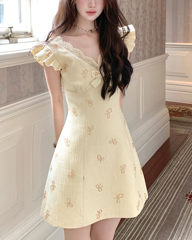 フライングスリーブビーズリボンワンピース　2508013