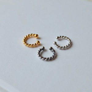 Twist Ear Cuff [WM-EC022]