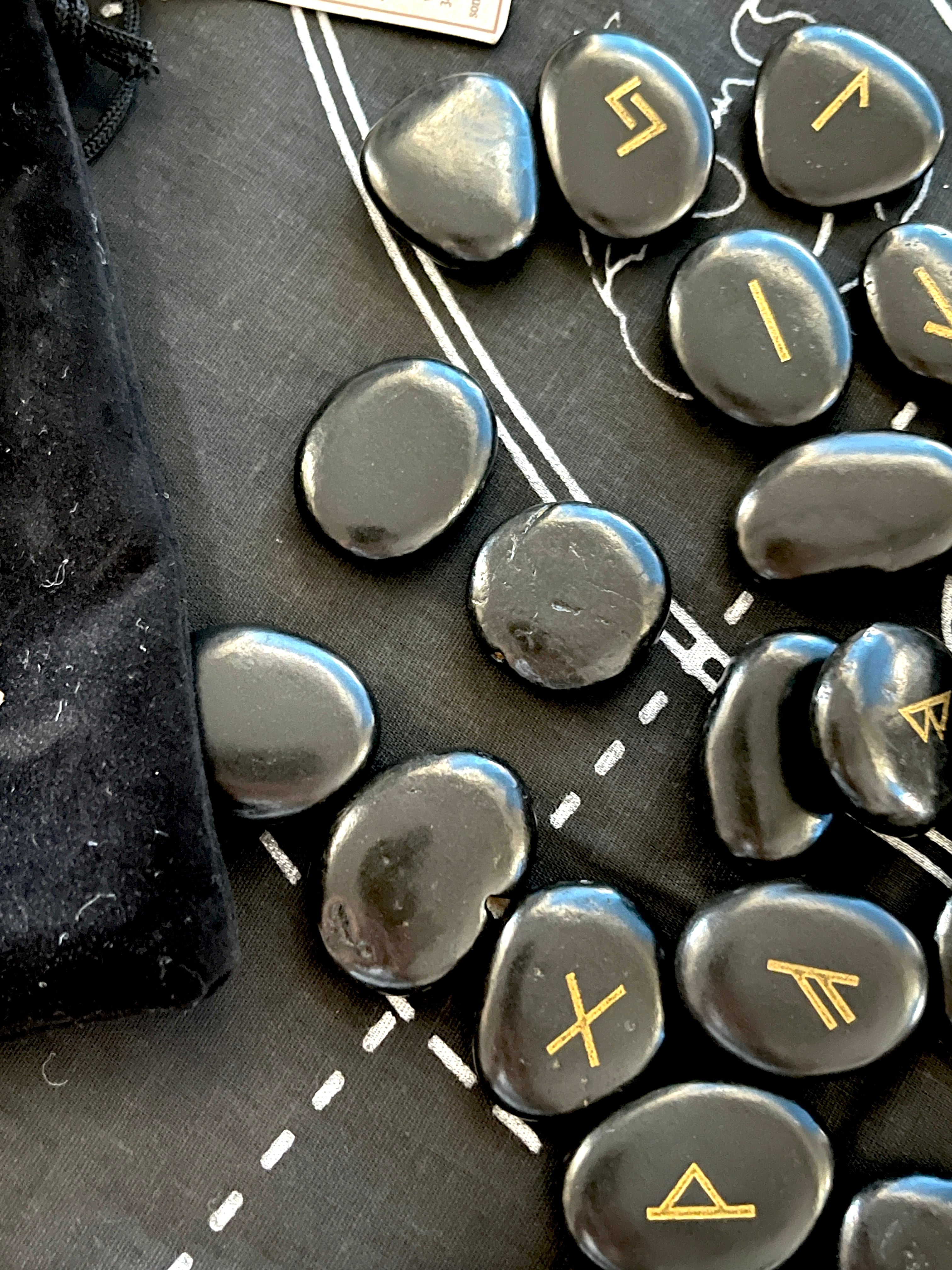 ◇『ルーン文字セット』◇ストーン25個セット◇ブラックオニキス製