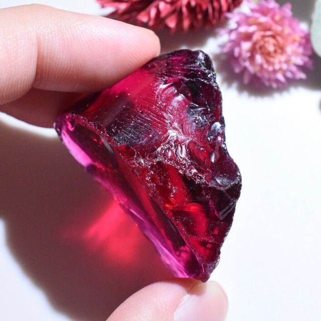 インドネシア産アンダラクリスタル原石 ラズベリーA