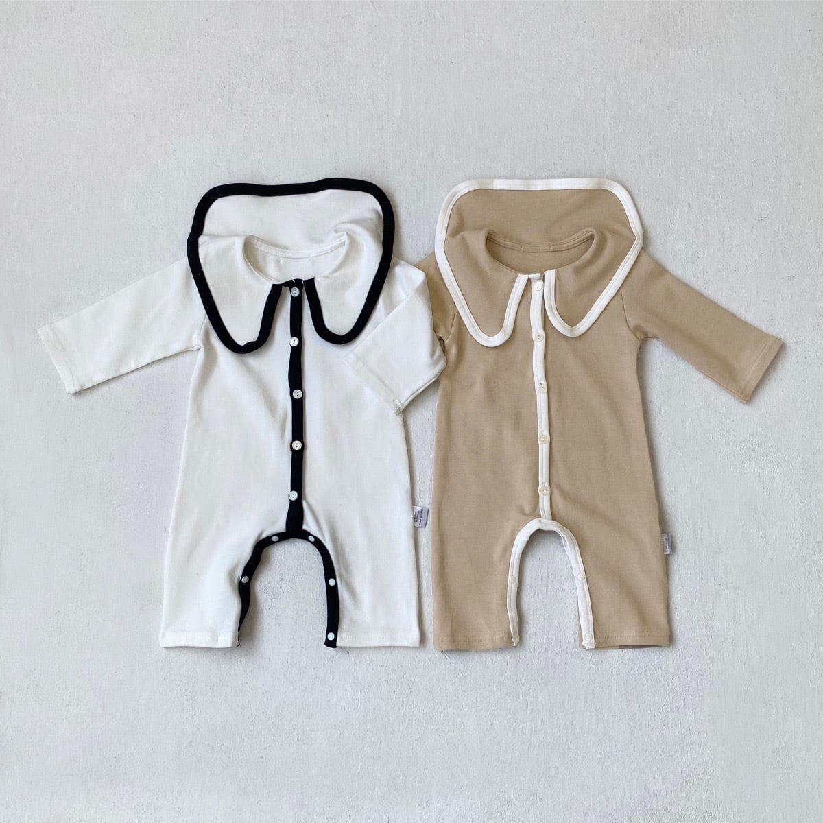 ,ビッグ襟がかわいい前開きバイカラーベビーカバーオール