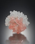 ロードクロサイト【Rhodochrosite with Quartz】中国産