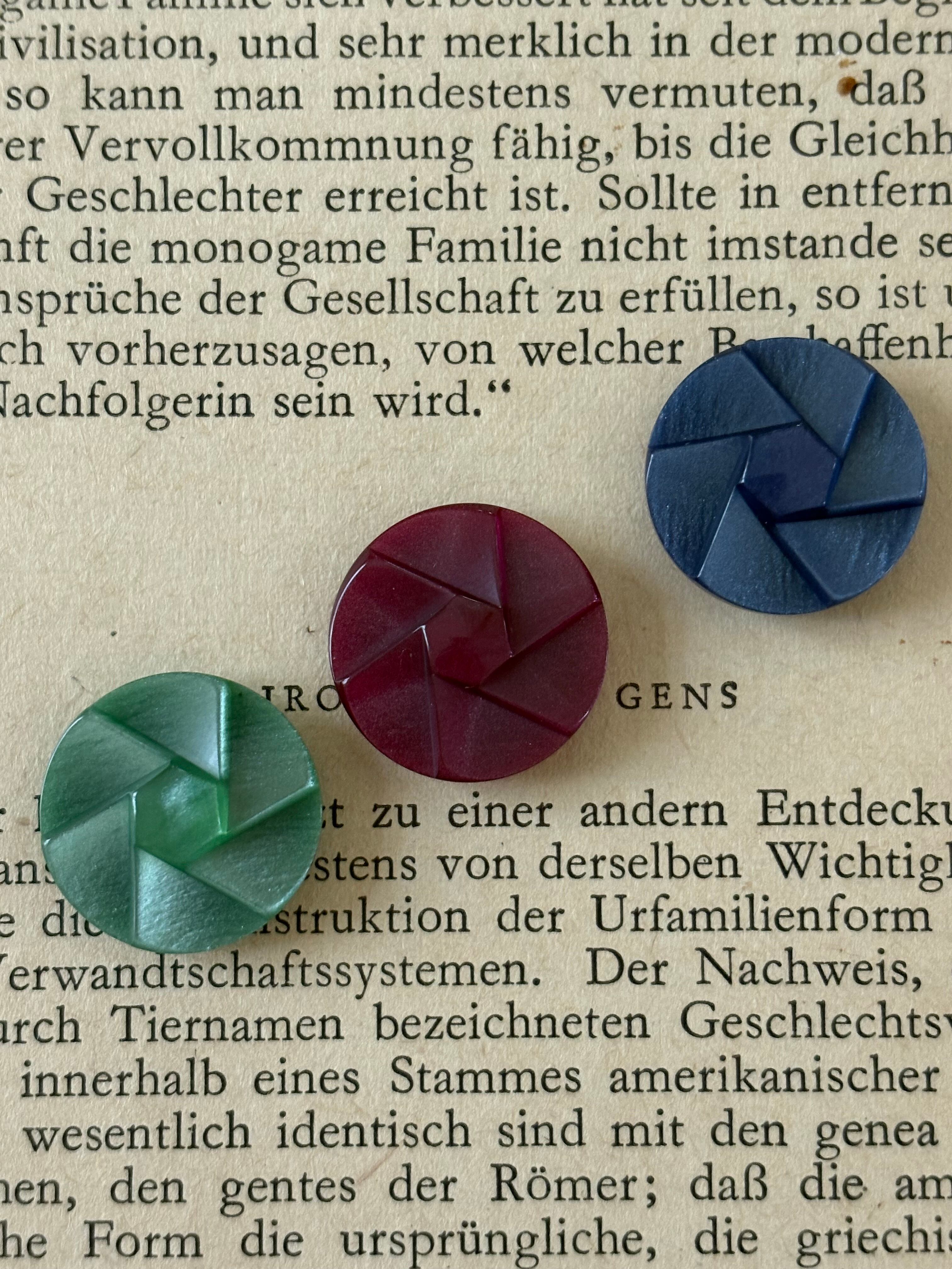 18mm Japanese ヴィンテージボタン スパイラル 螺旋 らせん レトロ アクセサリーパーツ 装飾材 カルトナージュ