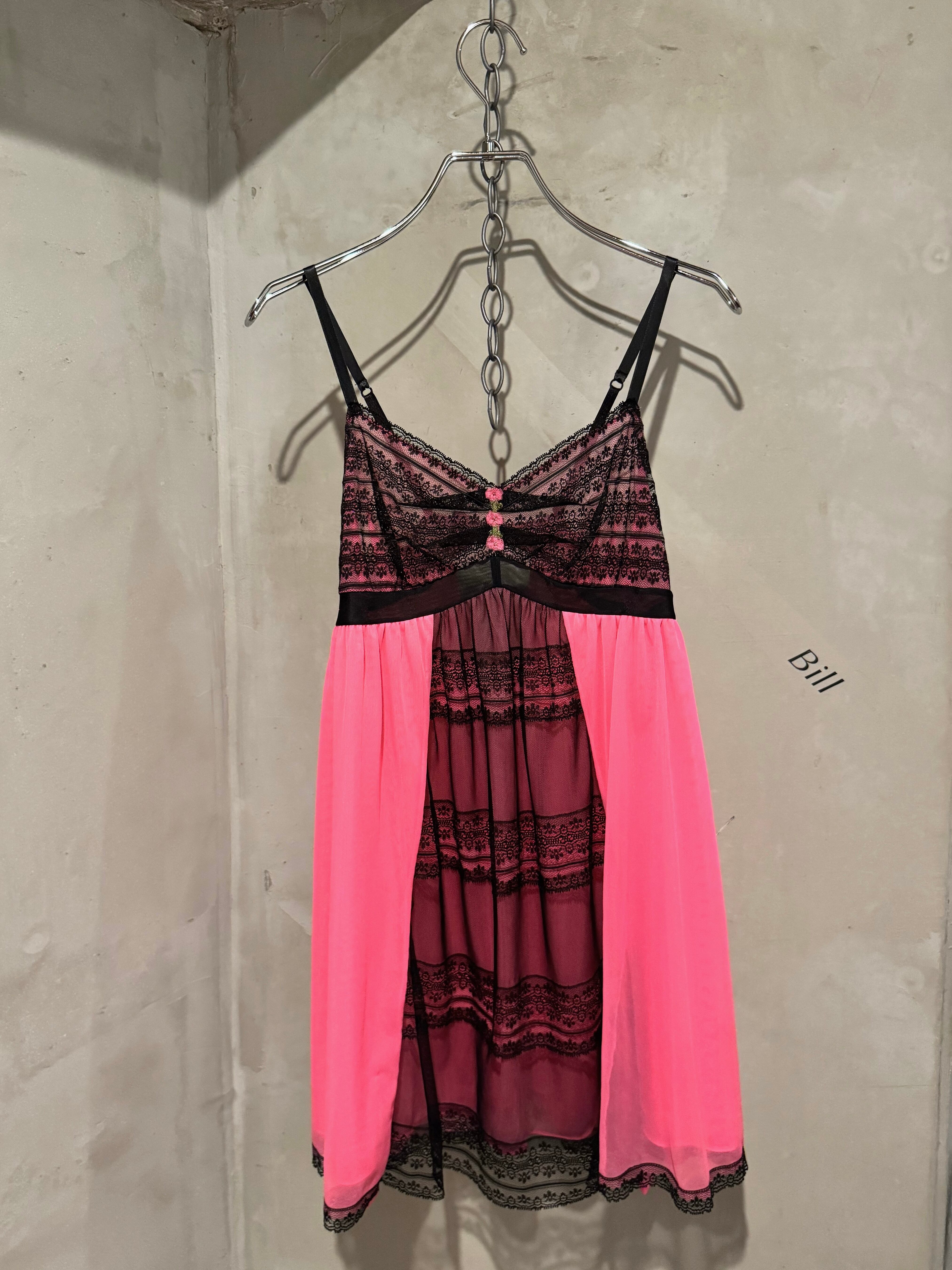 BETSEY JOHNSON black pink lace babydoll