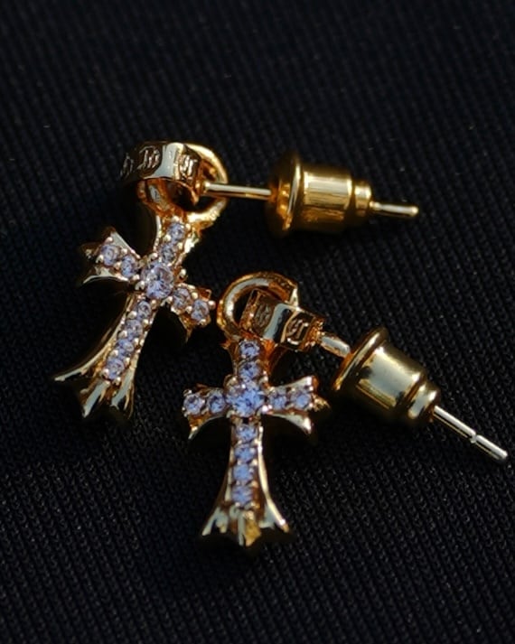 最高級】クロスチャームピアス【BB25037】 | BELINDA OFFICIAL