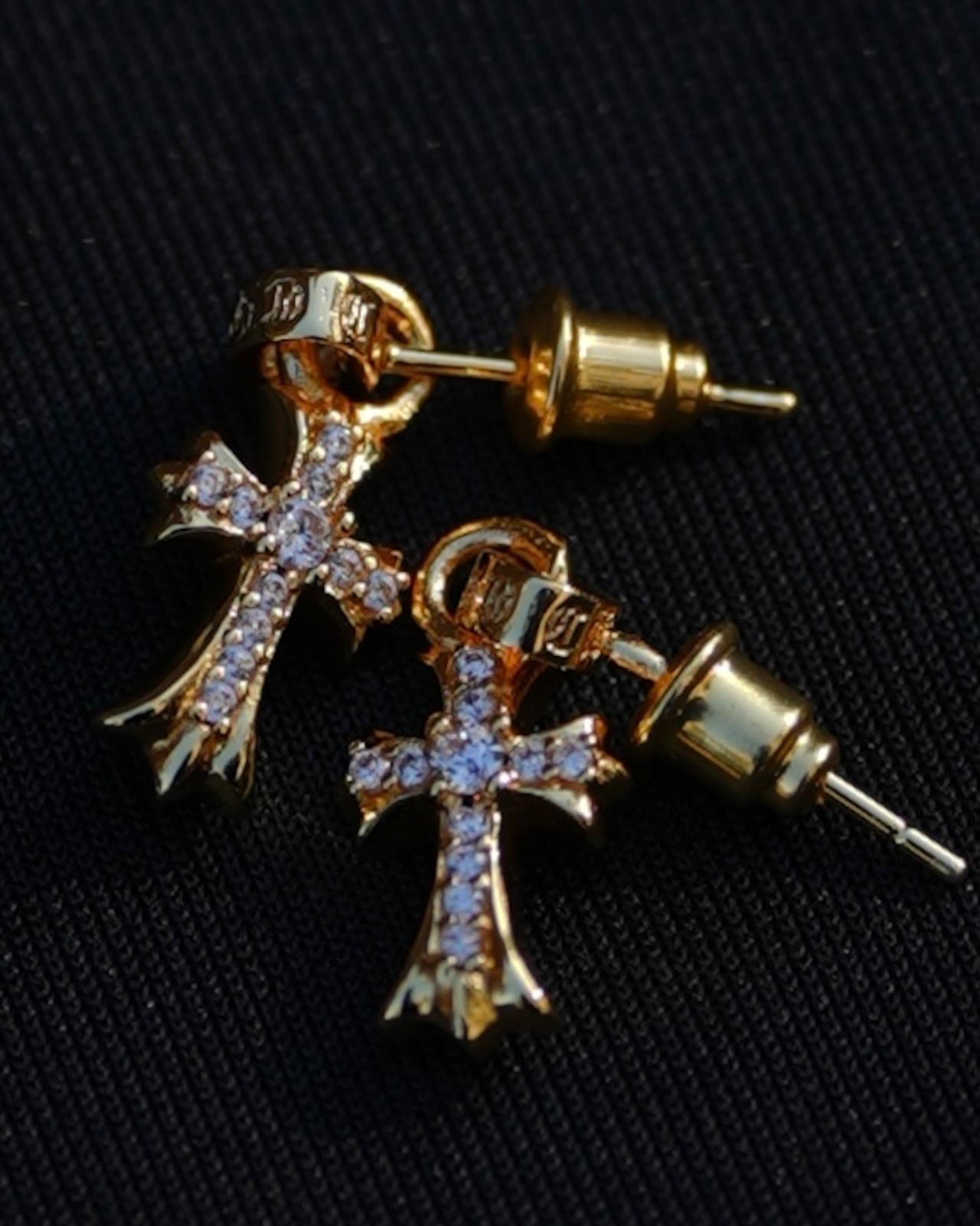 【最高級】クロスチャームピアス【BB25037】