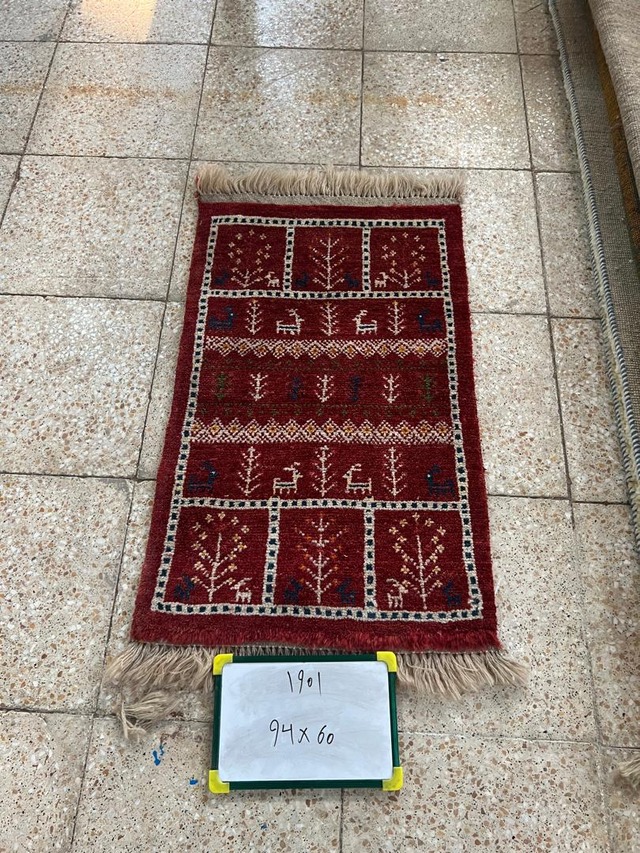 絨毯クエスト79【No.278】Gabbeh　ギャッベ　※現在、こちらの商品はイランに置いてあります。ご希望の方は先ずは在庫のご確認をお願いします。