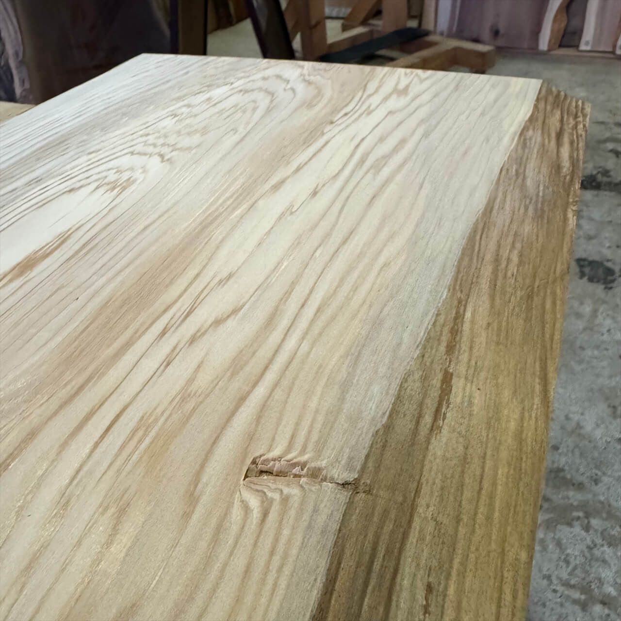 自分で仕上げる一枚板】すぎ【高樹齢】840×320~330×40㎜【プレーナー