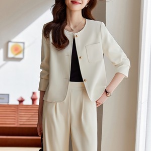 エレガントノーカラージャケット U0244