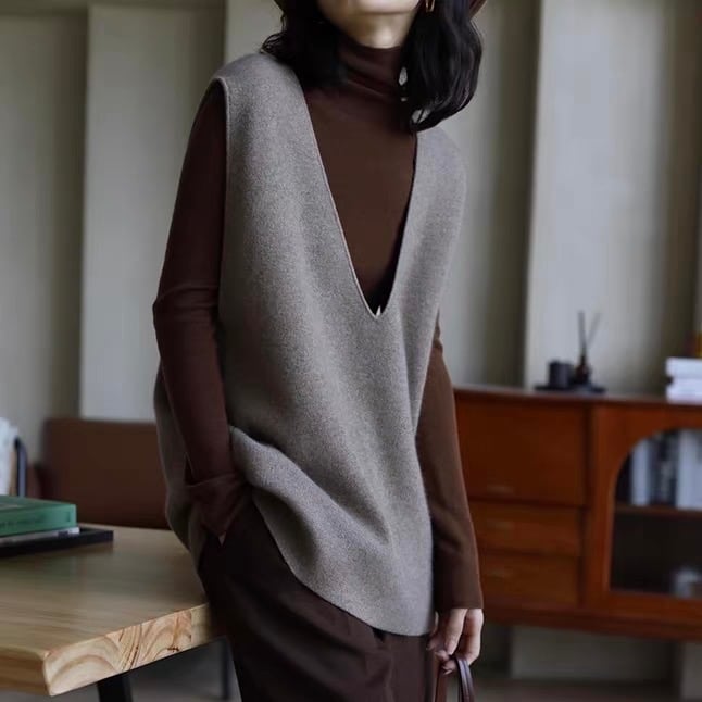 Oversized V-Neck Knit Vest TO0923