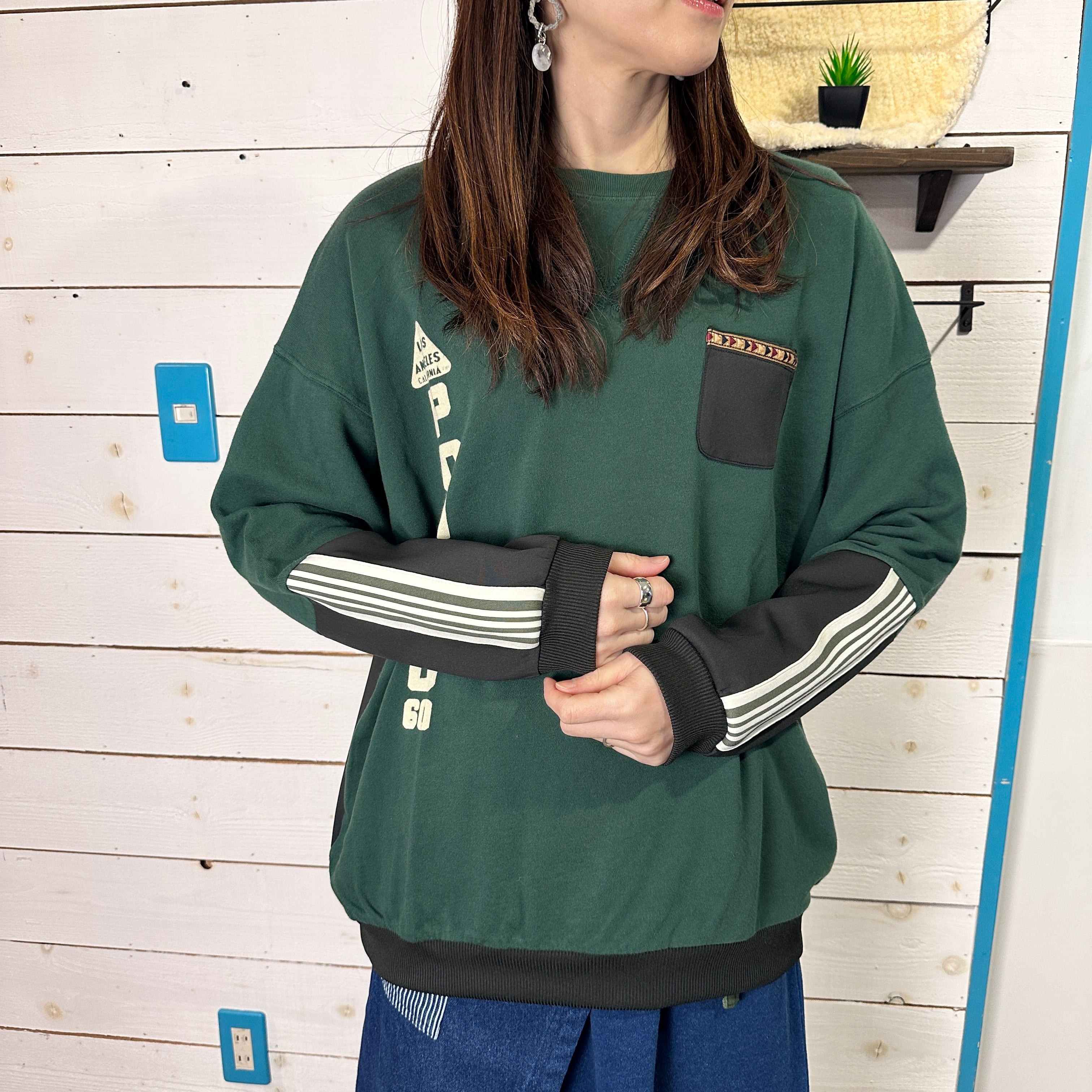 ミニ裏毛ジャージ異素材切替プルオーバー　2464　ラインテープロゴプリント　フリーサイズ