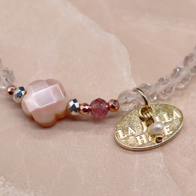 【Shining Like Stardust】水晶×ピンクシェル×ピンクサファイヤ ブレスレット