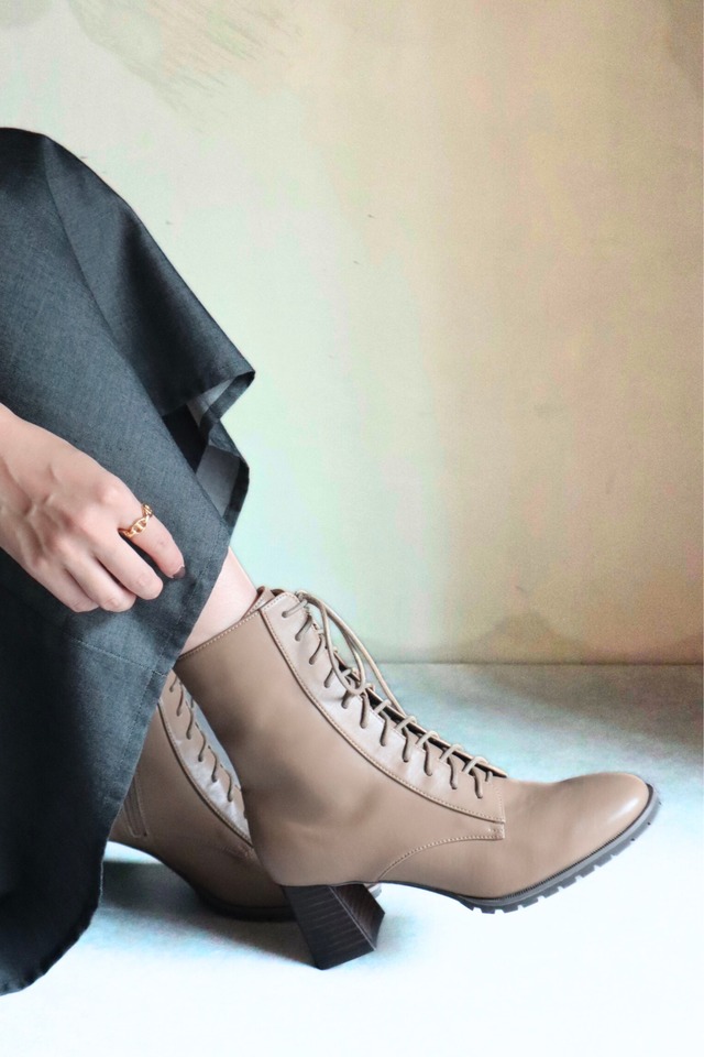 Round toe lace up boots　D.BEIGE