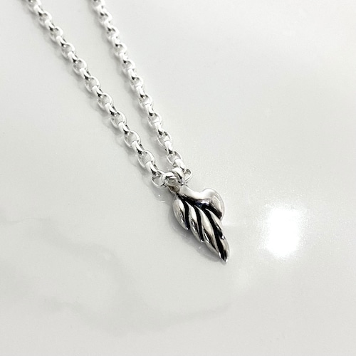 TINY FEATHER NECKLACE / タイニーフェザーネックレス