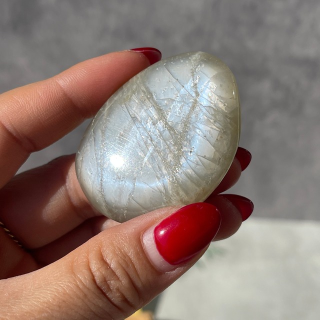 【インド産 ホワイトムーン】パームストーン｜握り石 ② 鉱物 天然石 パワーストーン