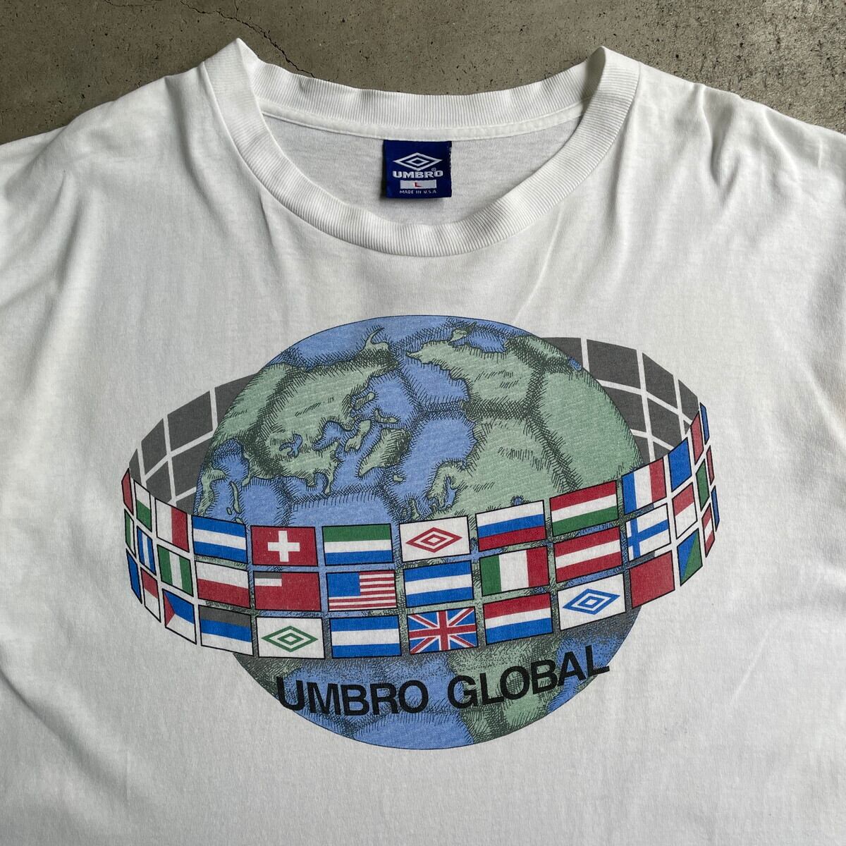 90年代 USA製 UMBRO アンブロ 両面プリント ロゴTシャツ メンズXL相当 古着 90s ビンテージ ヴィンテージ シングルステッチ 白色  ホワイト スポーツ 【Tシャツ】【FSS2308-30】 | cave 古着屋【公式】古着通販サイト