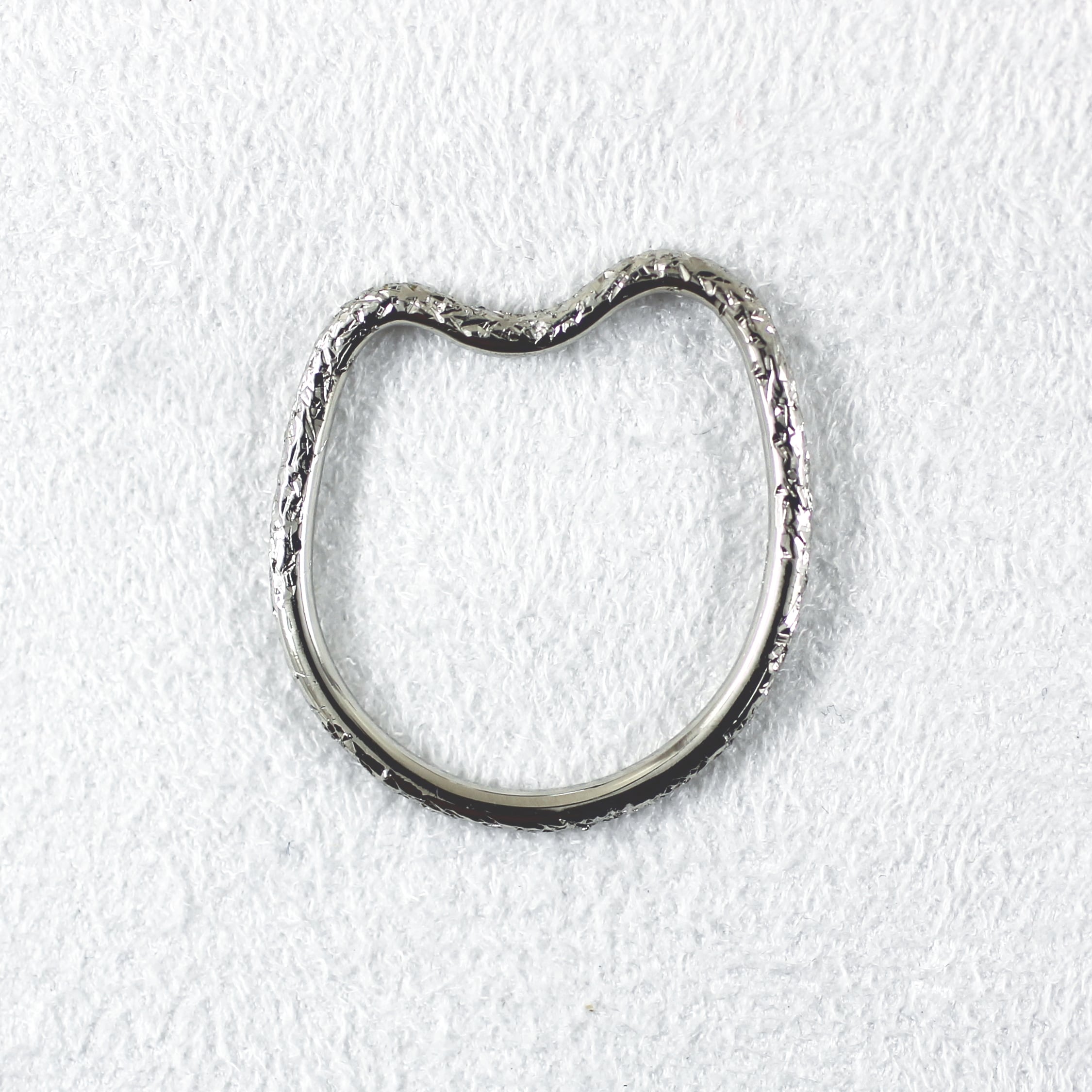 M JEWELRY  Pt900キラキラ彫り リング