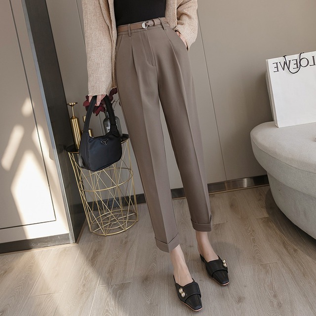 ボトムス ストレートパンツ クロップドパンツ テーパードパンツ スラックス 9分丈 スリム ベルト ウエストマーク ポケット ハイウエスト ウエストゴム 大人可愛い シンプル カジュアル 大人 上品 お洒落 大人女子 こなれ感 クール エレガント 主役級 フォーマル 抜け感 無地 春 夏 秋 20代 30代 40代 ママ  通勤 学生 デート お出かけ 女子会 休日 旅行 着回し 普段使い 重ね着 韓国系 モテ 定番 トレンド 流行 インスタ映え S M L XL カーキ ブラック グレー ホワイト