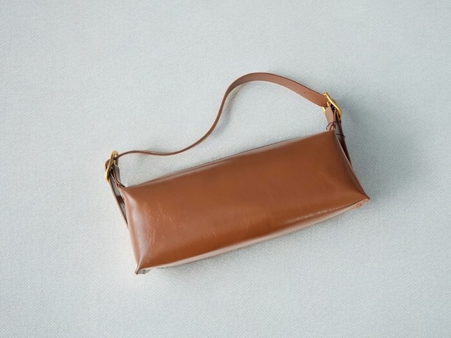 ワンハンドルバケットバッグ