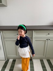 韓国子供服 / pie / 26Autumn / かすみ草のエプロン *FREE *