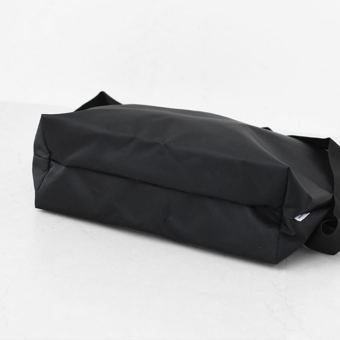 meltum [メルタム] NYLON MESSENGER BAG (M) [MTM-BG-0320-26