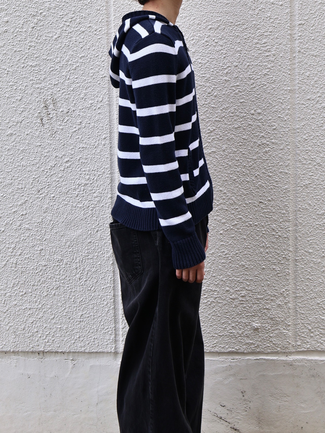 border zip up hoodie