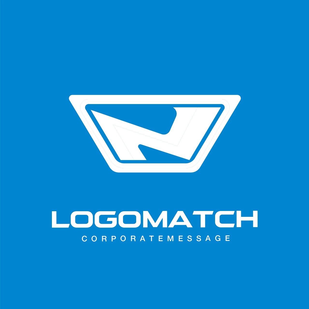 どっしり構えるNのロゴ