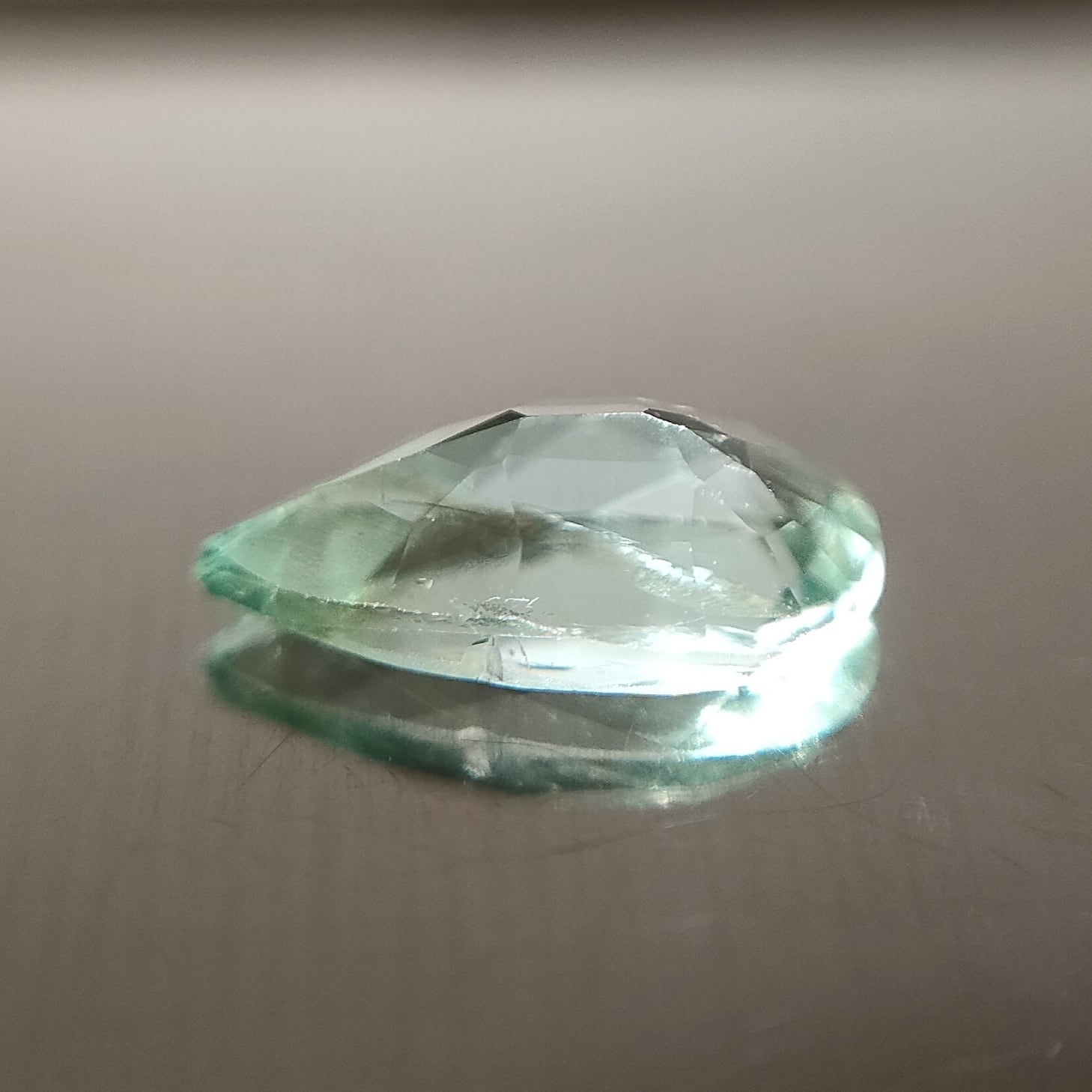 ミントベリル ルース 天然 0.57ct | Chainon