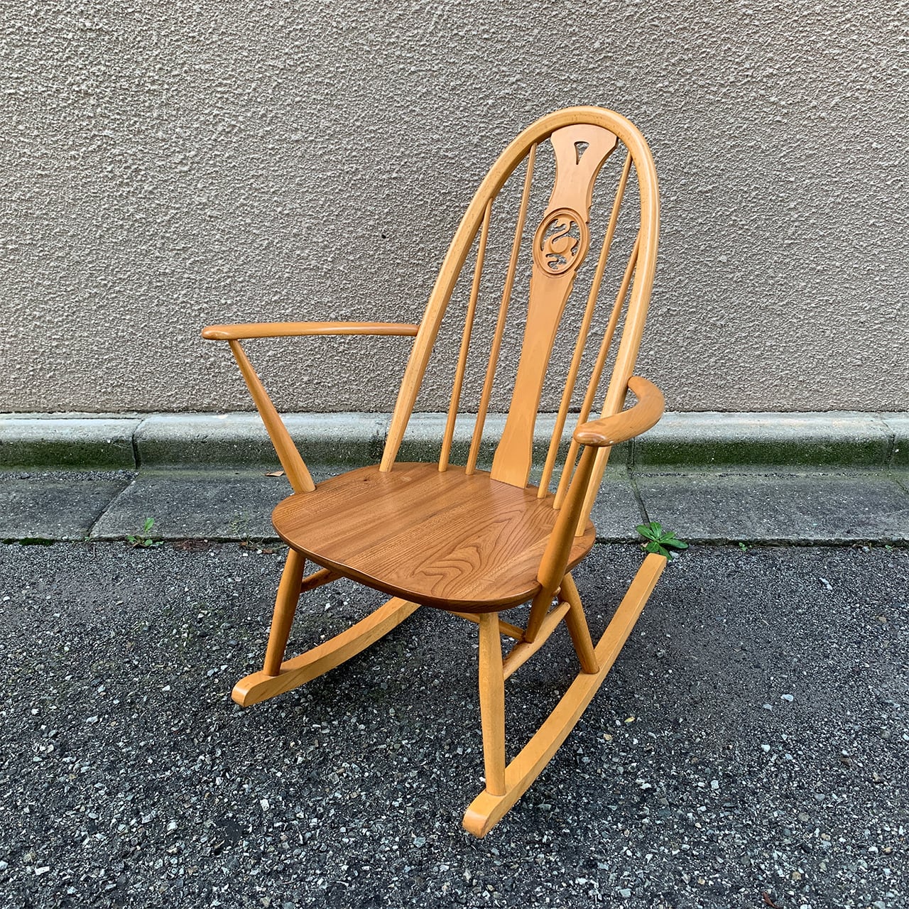 Ercol Swanback Rocking Chair / アーコール スワンバック ロッキングチェア / 1904-0057 | BANSE -  大阪箕面市アンティーク・ヴィンテージ家具・雑貨・食器・オブジェ・フラワーベースの専門店