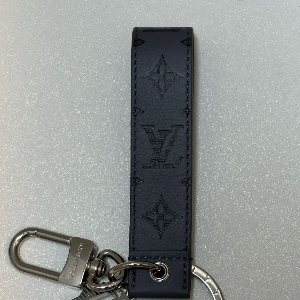 LOUIS VUITTON ルイヴィトン モノグラム ドラゴンヌ ストラップ 黒 LOUIS VUITTON（ルイ・ヴィトン） ルイ ヴィトン キーホルダー