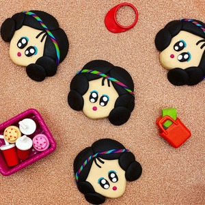 EAROBICS GIRL MAGNET