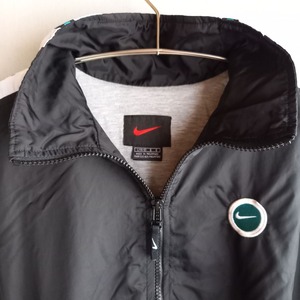 ナイキ ナイロンジャケット