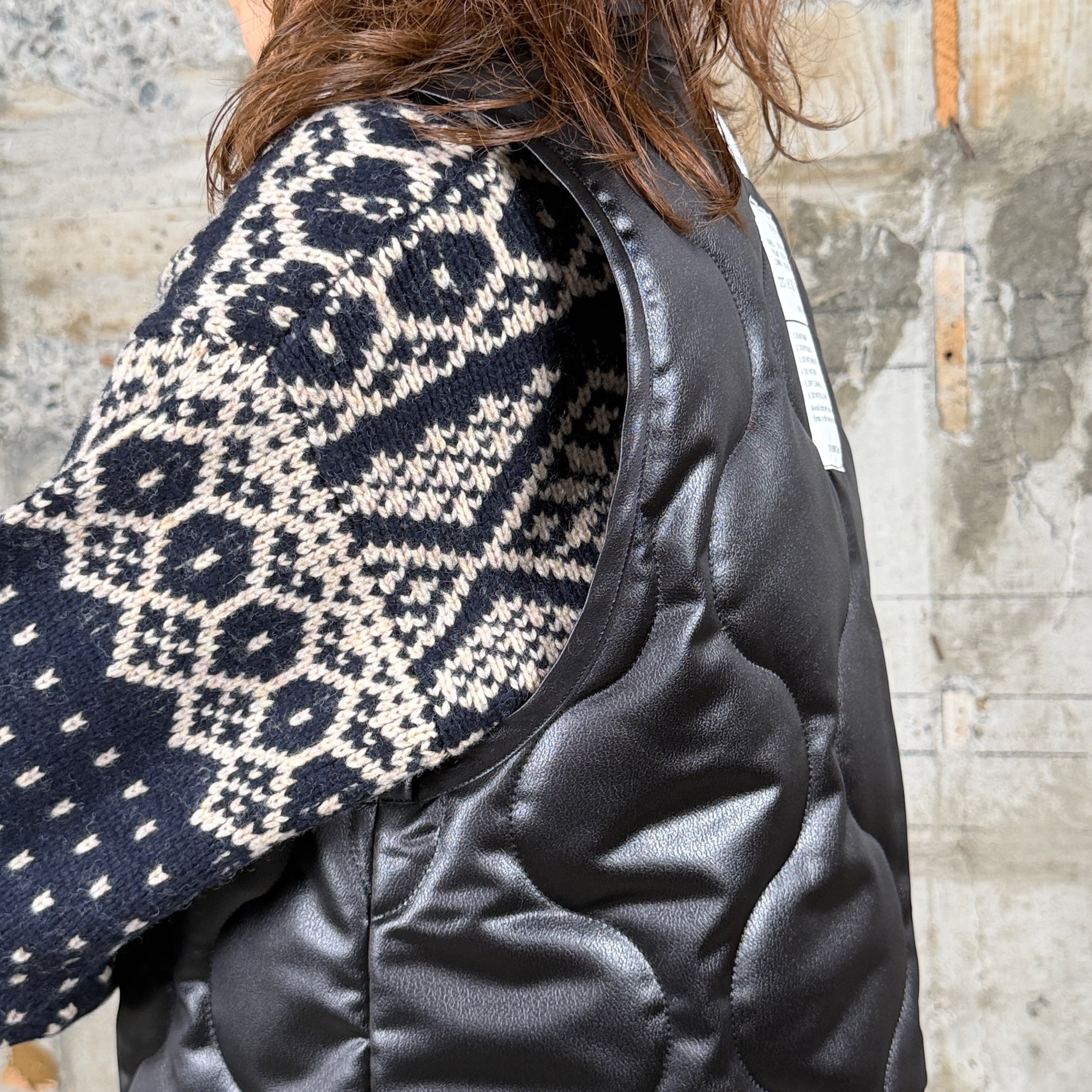 HYKE【ハイク】 FAUX LEATHER QUILTED CROPPED VEST (17605) / BLACK