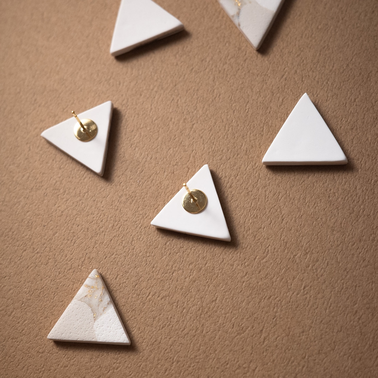 LOOP hogu v1 : Triangle Studs