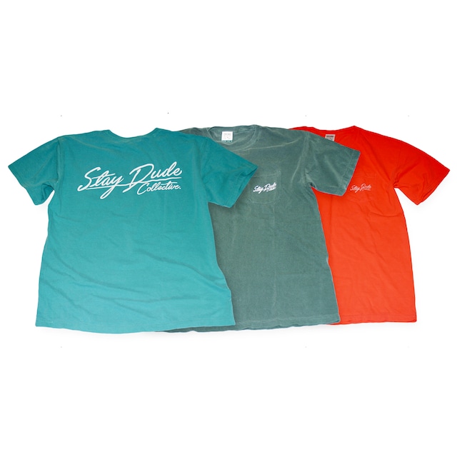 【STAY DUDE COLLECTIVE】Calligraphy Logo Garment Dyed SS Pocket Tee