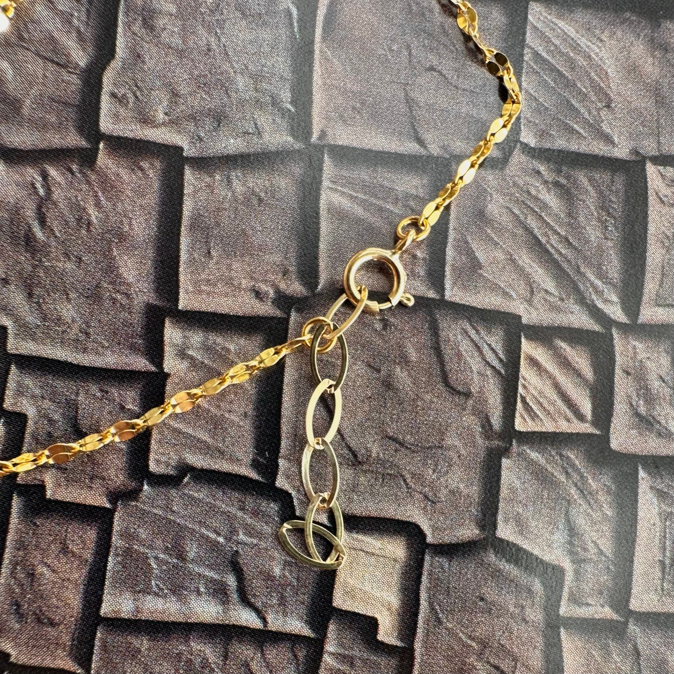 クローバー型ブレスレット ブレスレット 四葉クローバー リバーシブル 両面 ブラック ホワイト