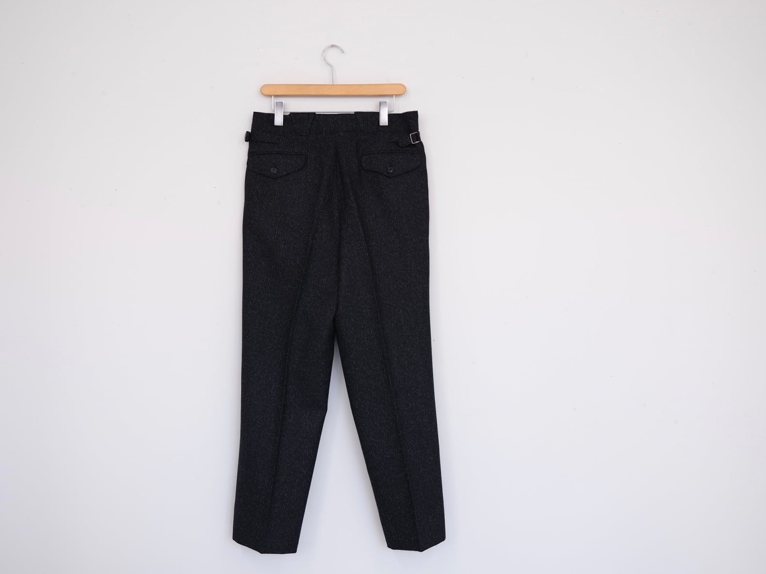 ULTERIOR” MELANGE CHAIN TWILL TUCKED TROUSERS NAVY” | Lapel online