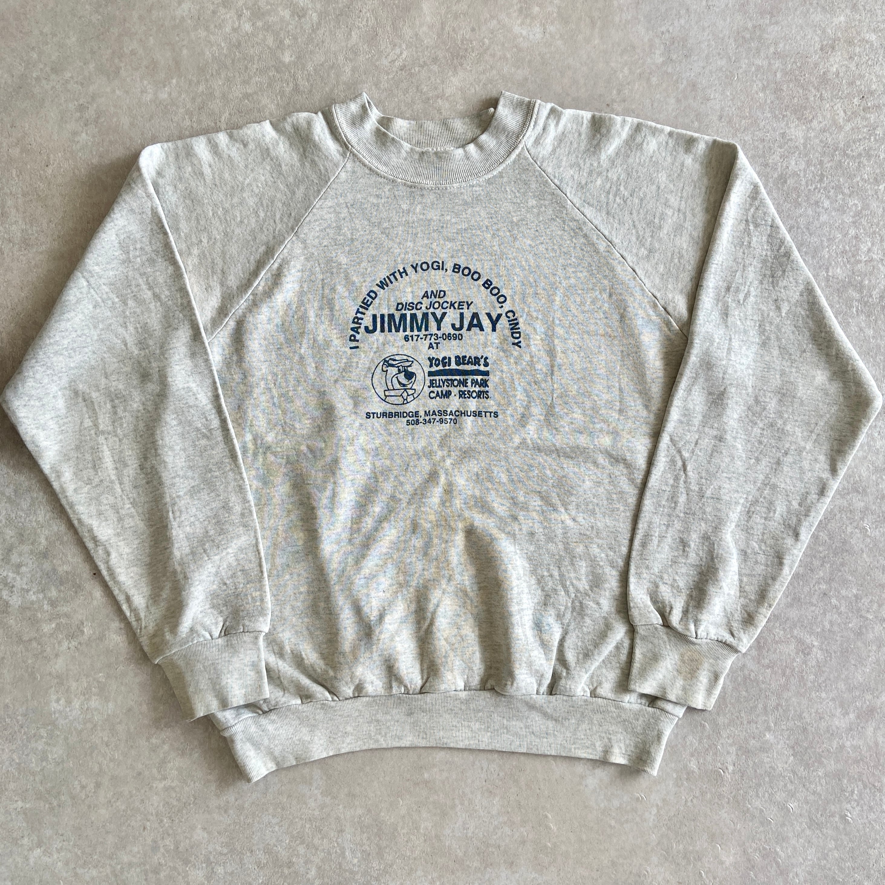 1990s YOGI BEAR'S Sweatshirt L Made in USA H643