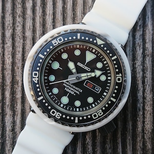 SEIKO WHITE DOLPHIN  Special.ver