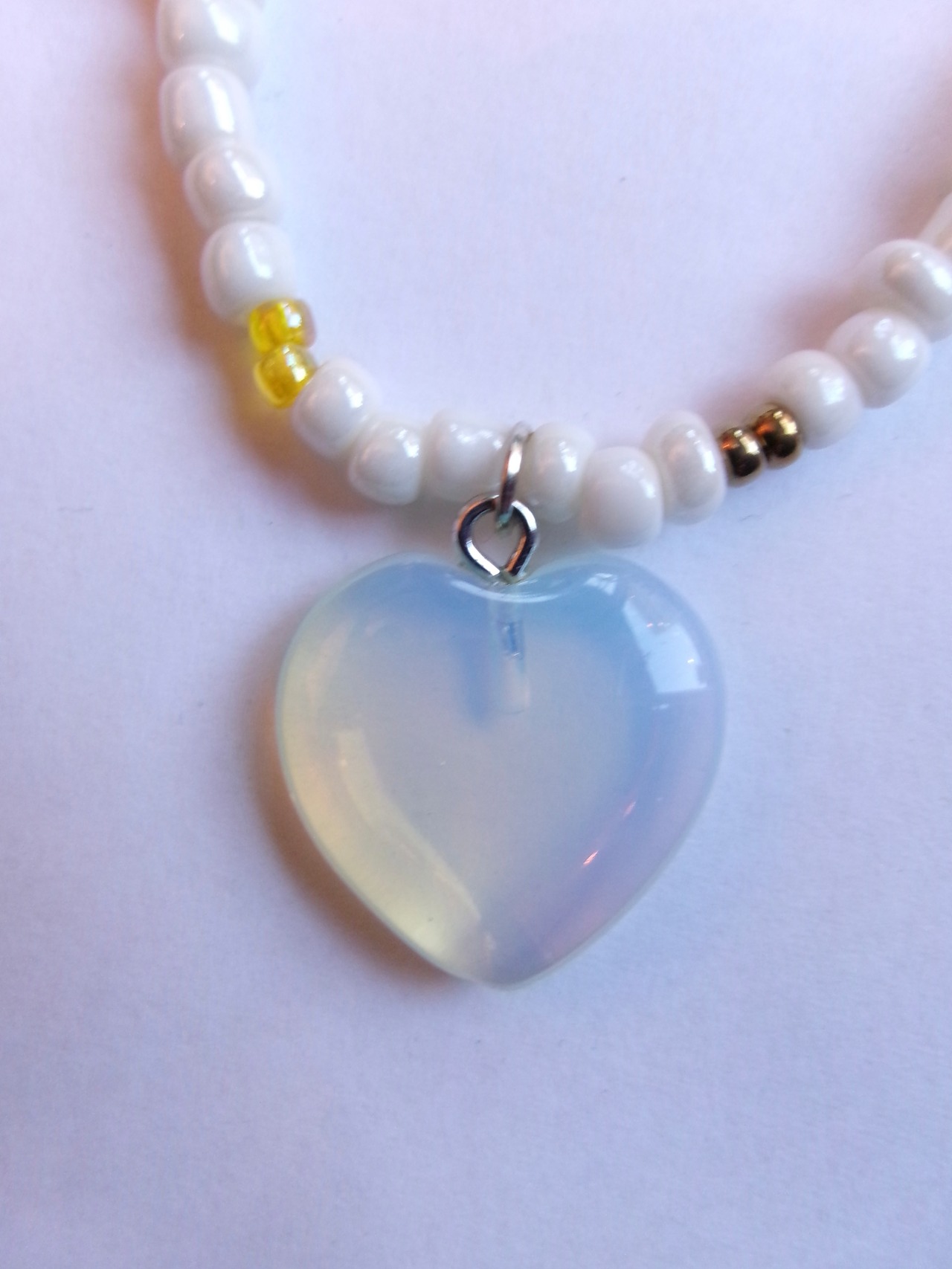 Hart motif beads necklace