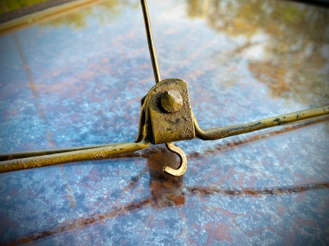 『鉄のトラベルハンガー』