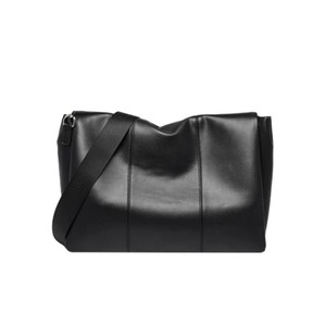 パネルラインフラットショルダーバッグ vi1738