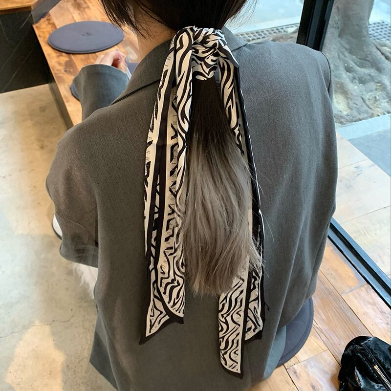 スタンダードロングスカーフ ヘアバンド スタイルスプリングレオパードプリント柄 レトロ 春物 ヘアアクセサリー シルク ブラック・アイド・ピーズ48411456163