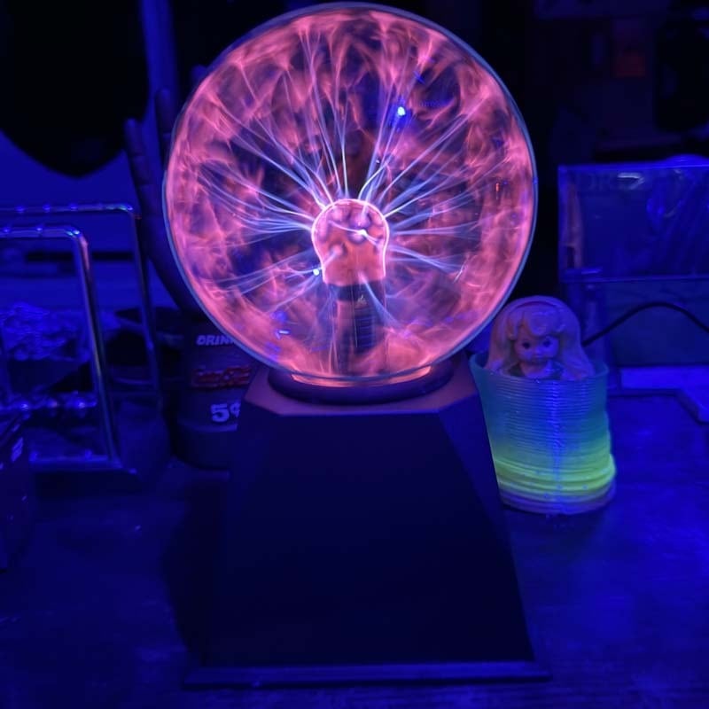 サイエンス感、魔法感を楽しめる サイケデリックなインテリア雑貨