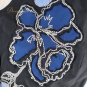 レディース トクコプルミエヴォル TOKUKO 1er VOL トップス ベスト ブラック系 黒 青 花柄 花 ボタン シンプル かわいい 日本製 フォークダンス カジュアル 普段着 ブルー系