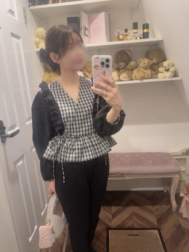 Cache-coeur side ribbon ruffle blouse